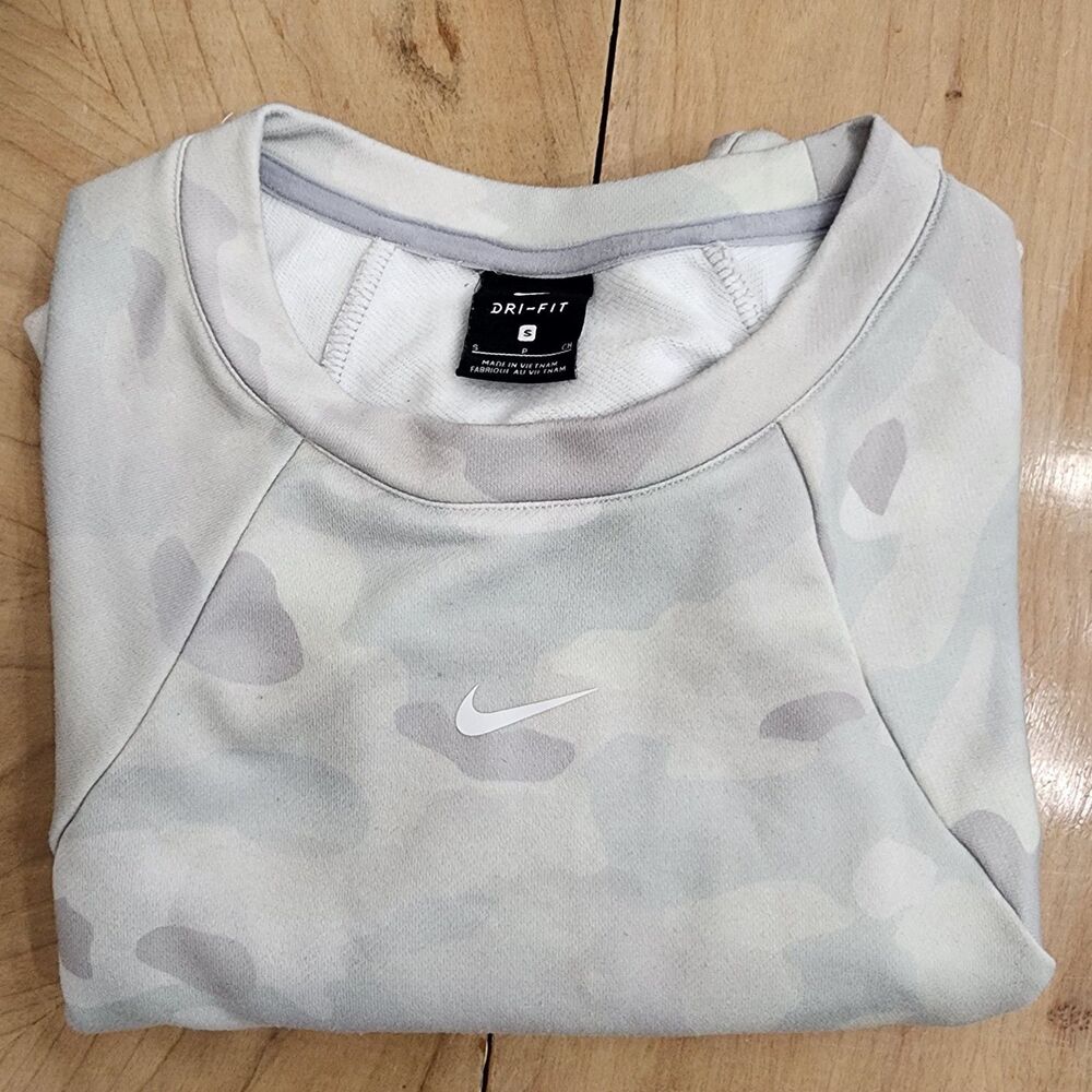 Nike Camo Crop Top Sweatshirt Loose Fit Oversized Sz Small Center Swoosh